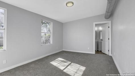 219 Saint James San Antonio TX 78202