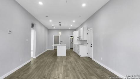 219 Saint James San Antonio TX 78202