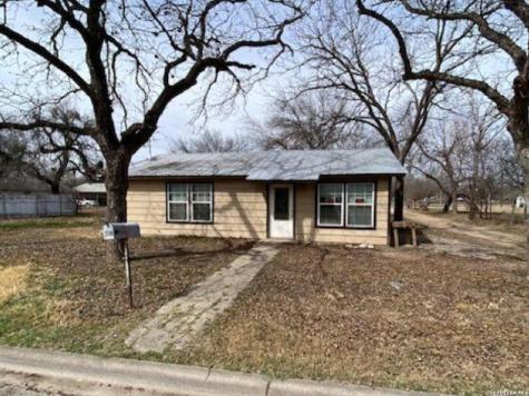 316 Geraldine Uvalde TX 78801