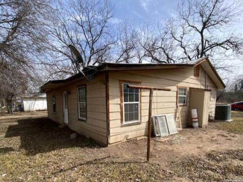 316 Geraldine Uvalde TX 78801