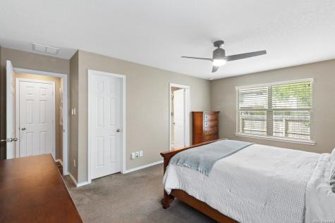 10319 Fort Davis San Antonio TX 78245