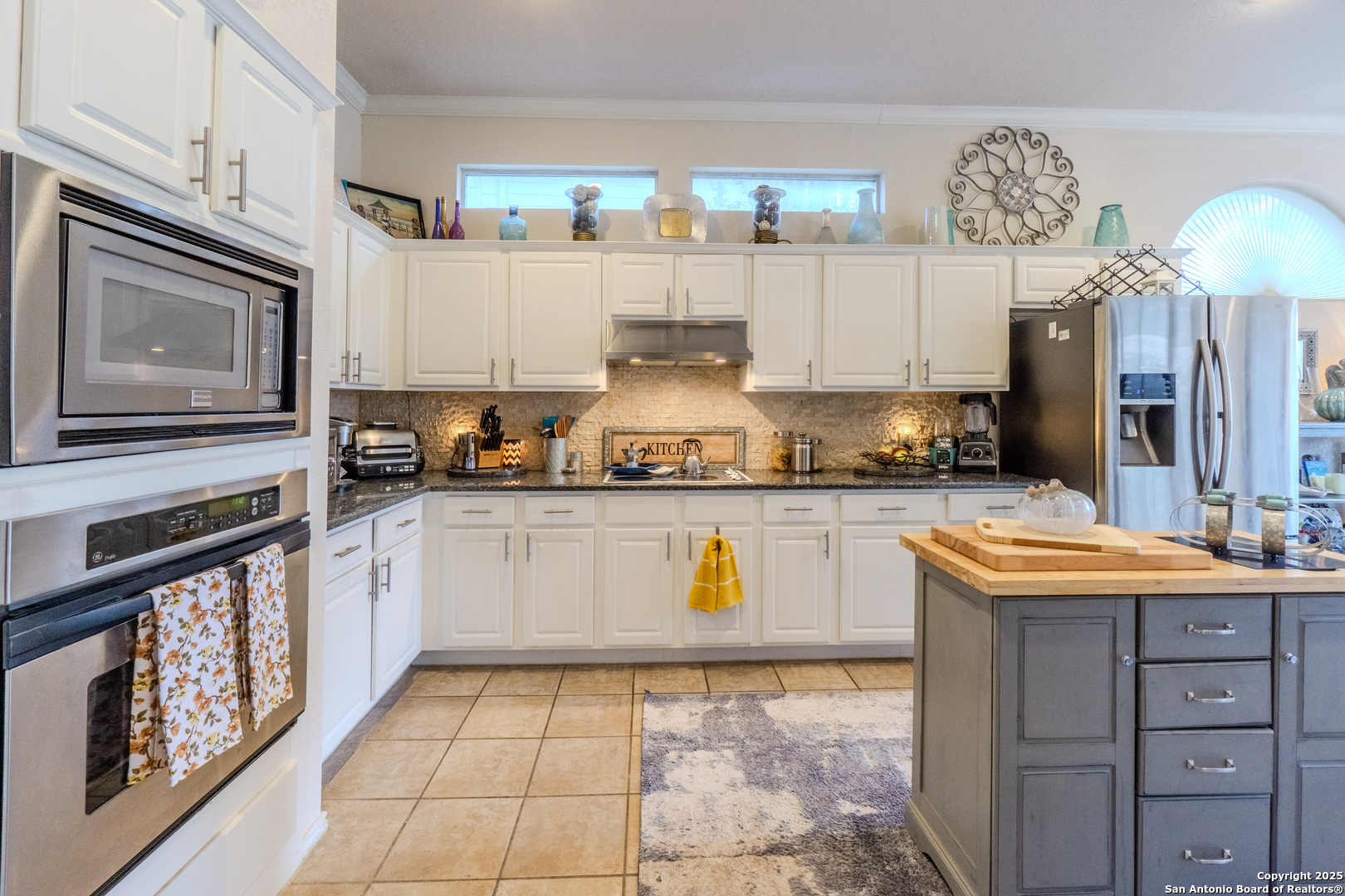 610 Mello Oak San Antonio TX 78258