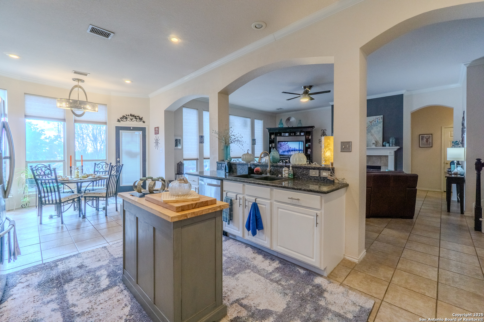 610 Mello Oak San Antonio TX 78258