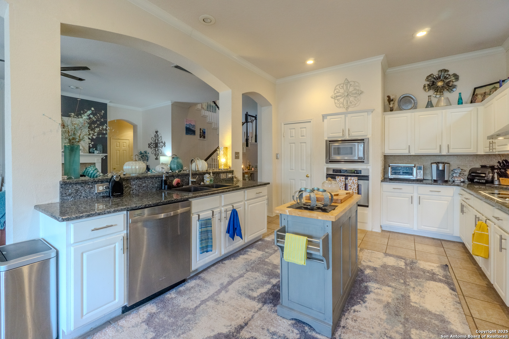 610 Mello Oak San Antonio TX 78258