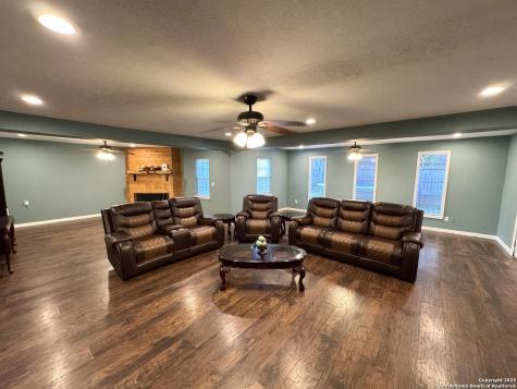 101 Ghent Place Portland TX 78374