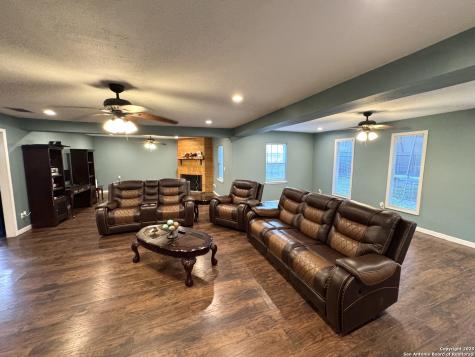 101 Ghent Place Portland TX 78374