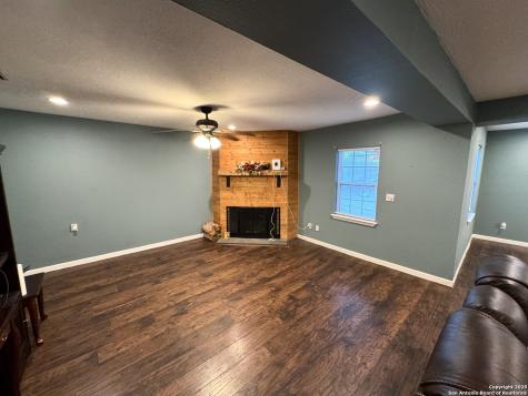 101 Ghent Place Portland TX 78374