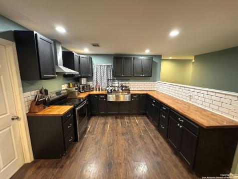 101 Ghent Place Portland TX 78374
