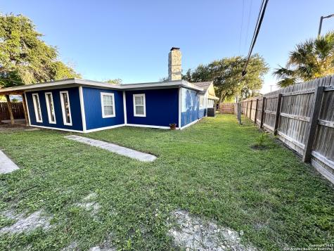 101 Ghent Place Portland TX 78374