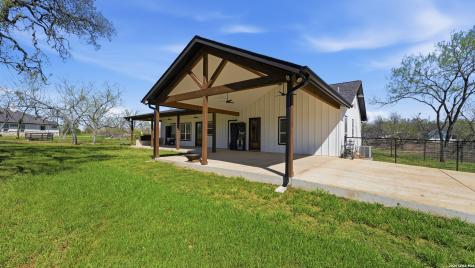 1130 Church Seguin TX 78155