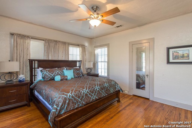 1633 W Kings Highway San Antonio TX 78201