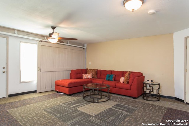 1633 W Kings Highway San Antonio TX 78201