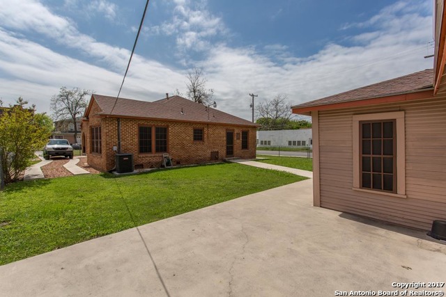 1633 W Kings Highway San Antonio TX 78201
