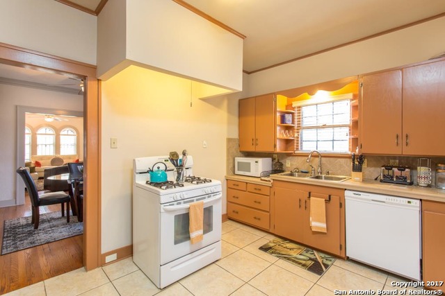 1633 W Kings Highway San Antonio TX 78201