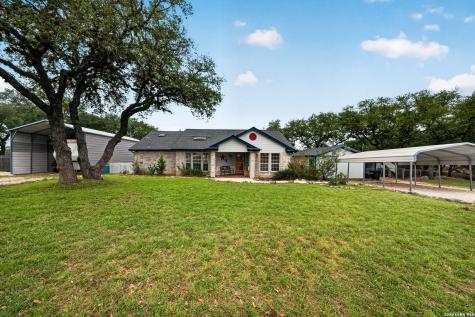 1032 Summit Road Lakehills TX 78063