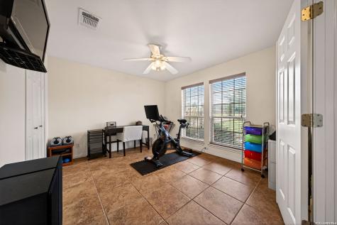1032 Summit Road Lakehills TX 78063
