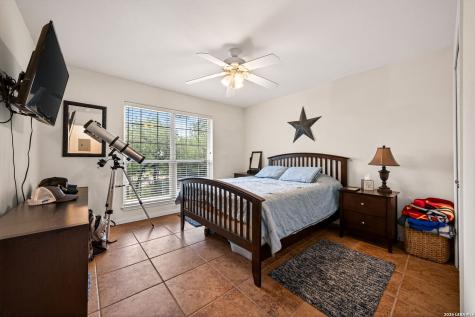 1032 Summit Road Lakehills TX 78063