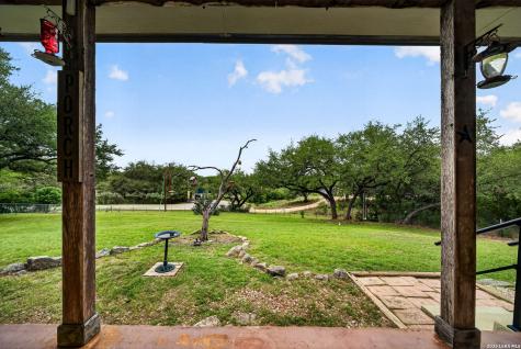 1032 Summit Road Lakehills TX 78063