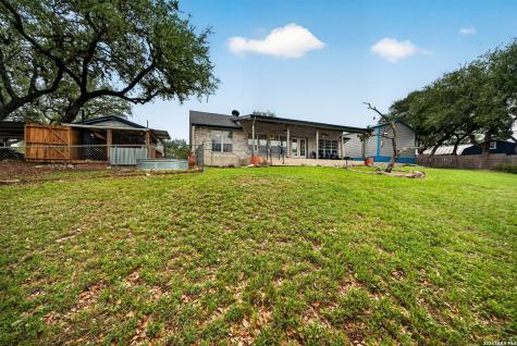 1032 Summit Road Lakehills TX 78063
