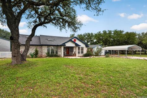 1032 Summit Road Lakehills TX 78063
