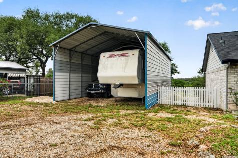 1032 Summit Road Lakehills TX 78063