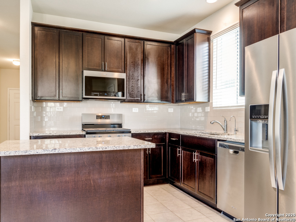 7813 Sycamore Hills Boerne TX 78015