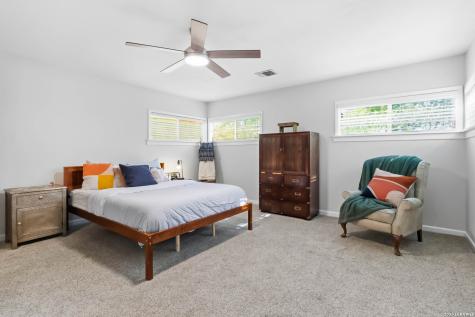 124 Bryn Mawr San Antonio TX 78209