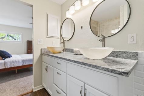 124 Bryn Mawr San Antonio TX 78209