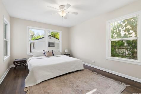 124 Bryn Mawr San Antonio TX 78209