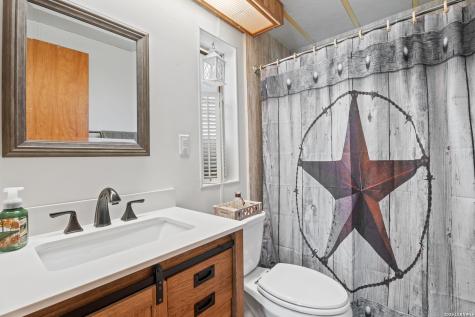 430 Pecan Drive SW Mcqueeney TX 78123