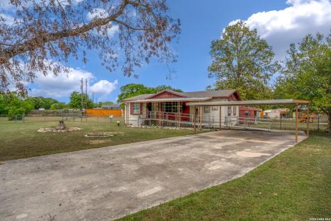 430 Pecan Drive SW Mcqueeney TX 78123