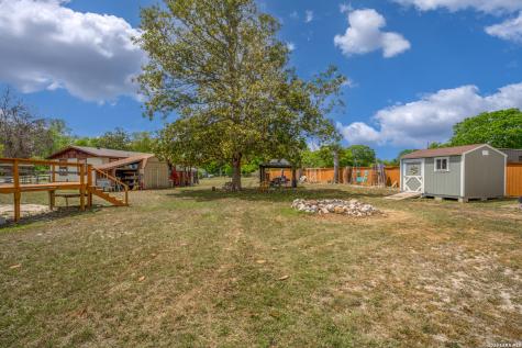 430 Pecan Drive SW Mcqueeney TX 78123