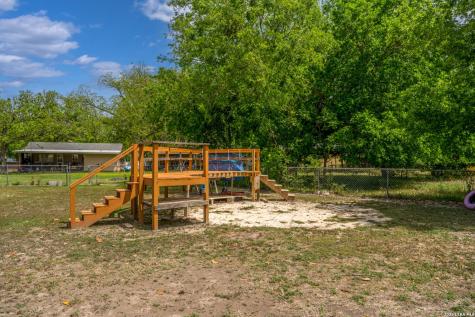 430 Pecan Drive SW Mcqueeney TX 78123
