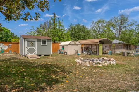430 Pecan Drive SW Mcqueeney TX 78123