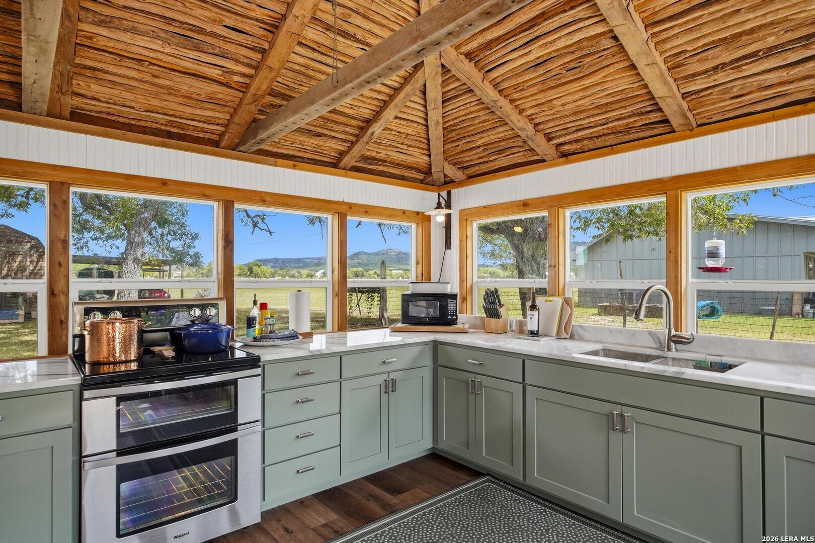 809 Rivertree Road Leakey TX 78873