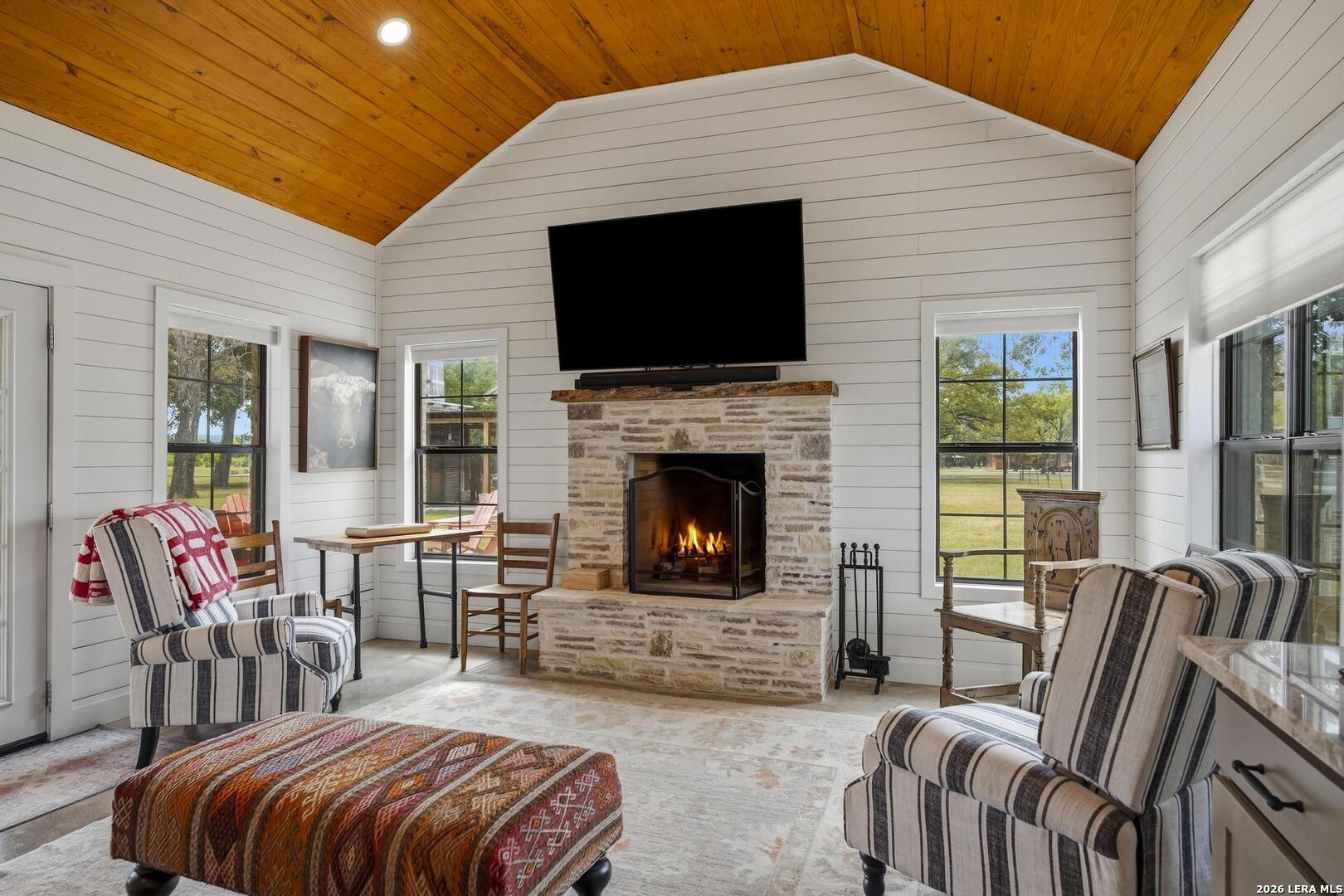 809 Rivertree Road Leakey TX 78873