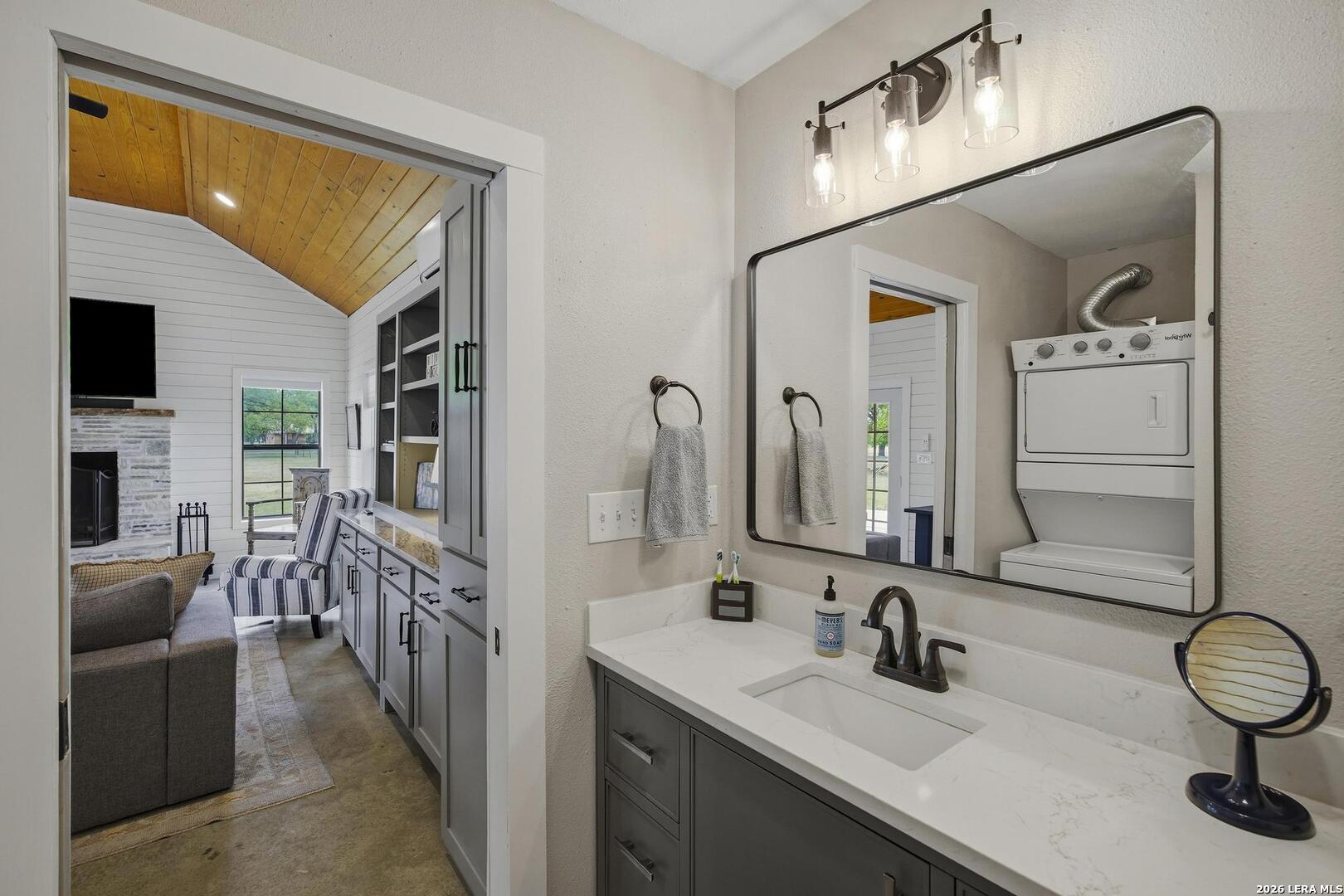 809 Rivertree Road Leakey TX 78873