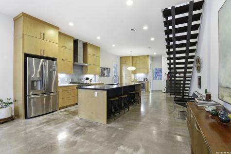 130 Clay San Antonio TX 78204