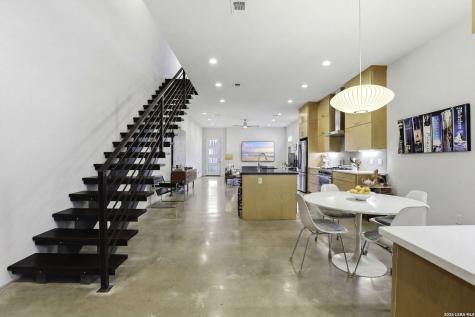 130 Clay San Antonio TX 78204