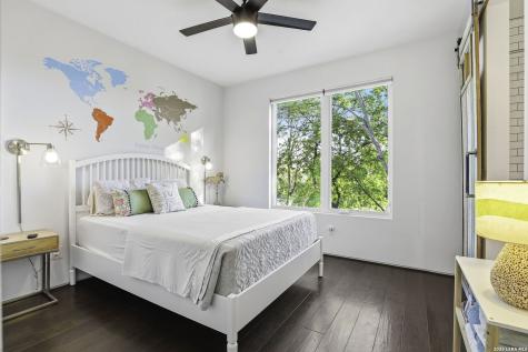 130 Clay San Antonio TX 78204
