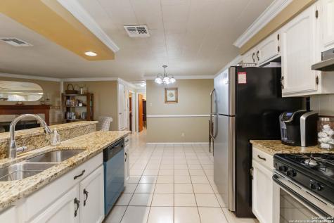 1588 Westview Court Canyon Lake TX 78133
