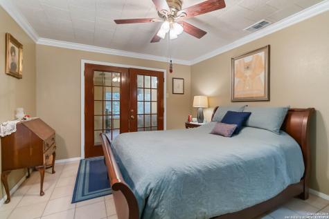 1588 Westview Court Canyon Lake TX 78133