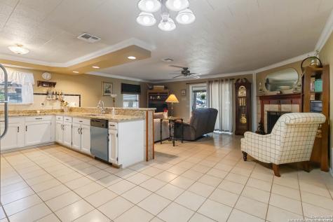 1588 Westview Court Canyon Lake TX 78133