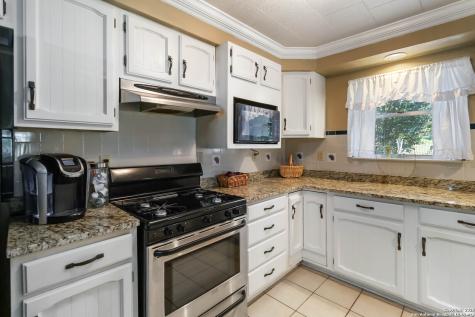1588 Westview Court Canyon Lake TX 78133
