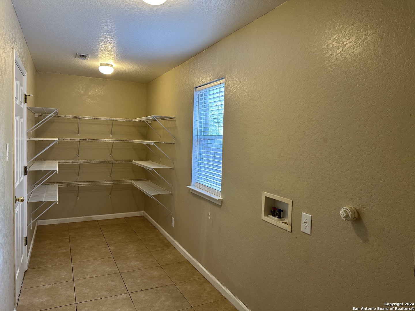 225 Woodstone Loop Cibolo TX 78108