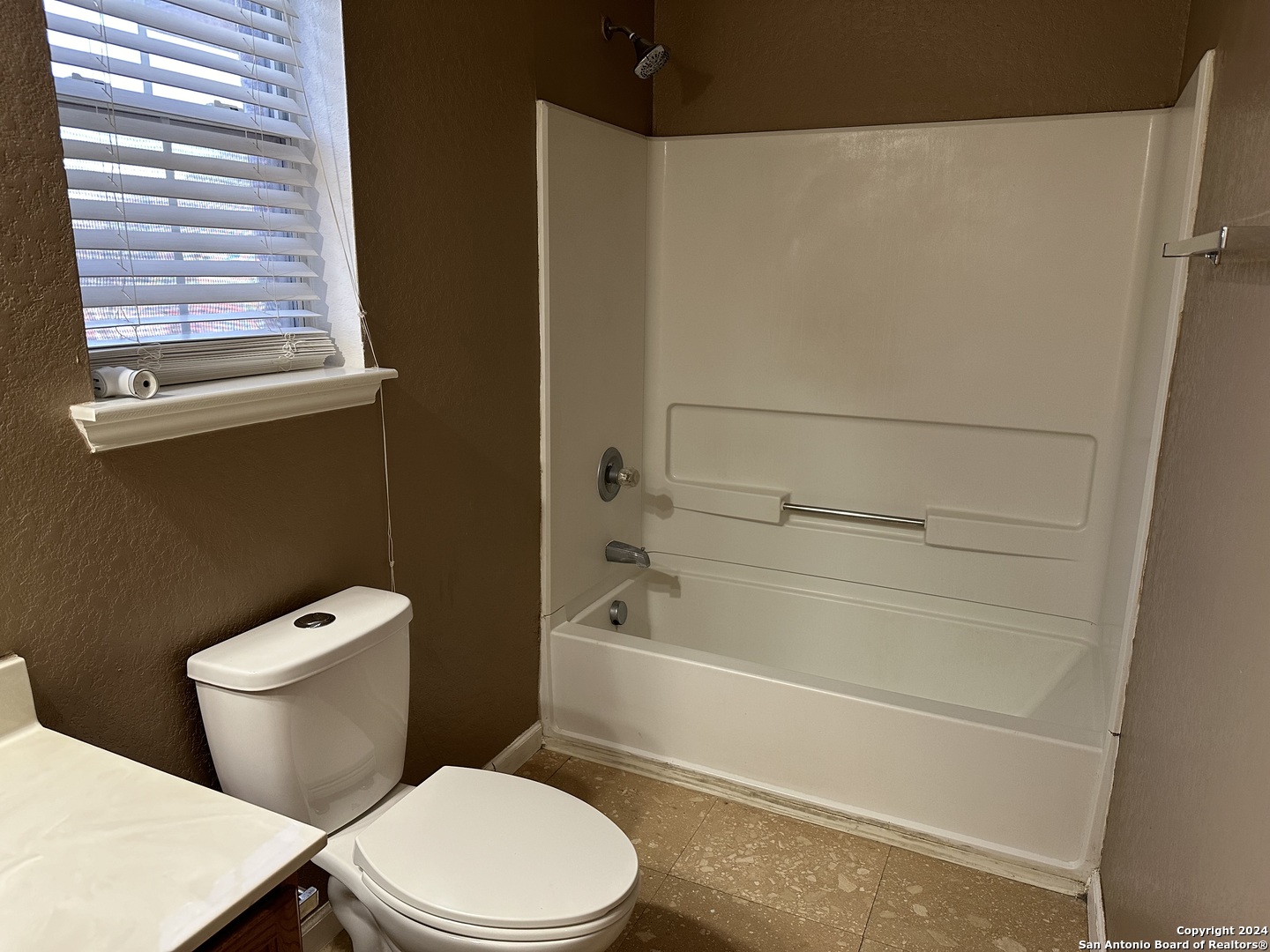 225 Woodstone Loop Cibolo TX 78108