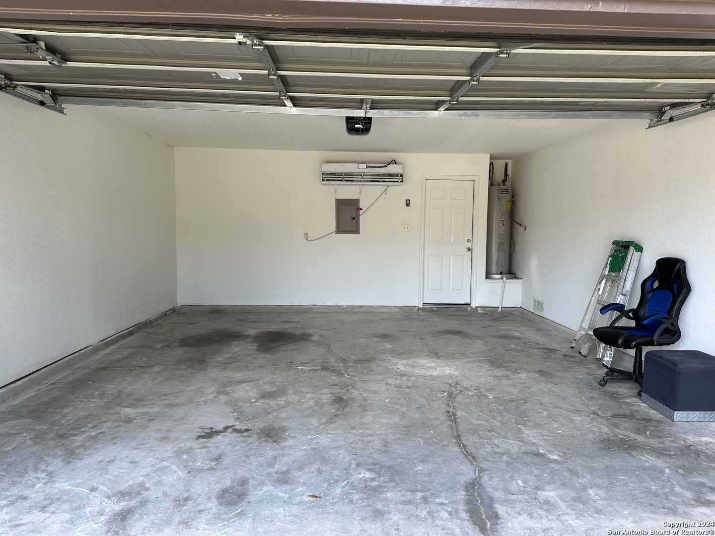 225 Woodstone Loop Cibolo TX 78108