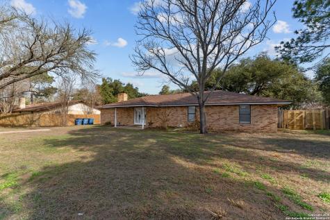 214 Indian Pink Drive Floresville TX 78114