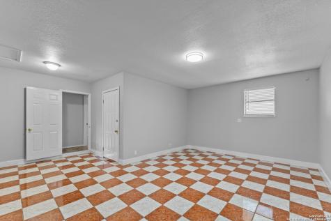 214 Indian Pink Drive Floresville TX 78114