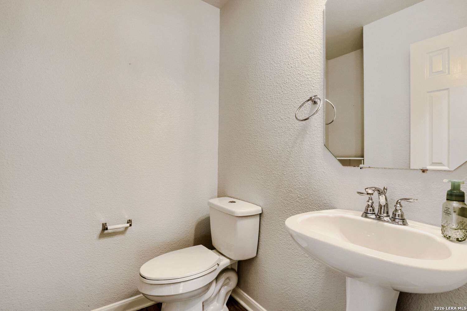 9903 Buescher San Antonio TX 78223